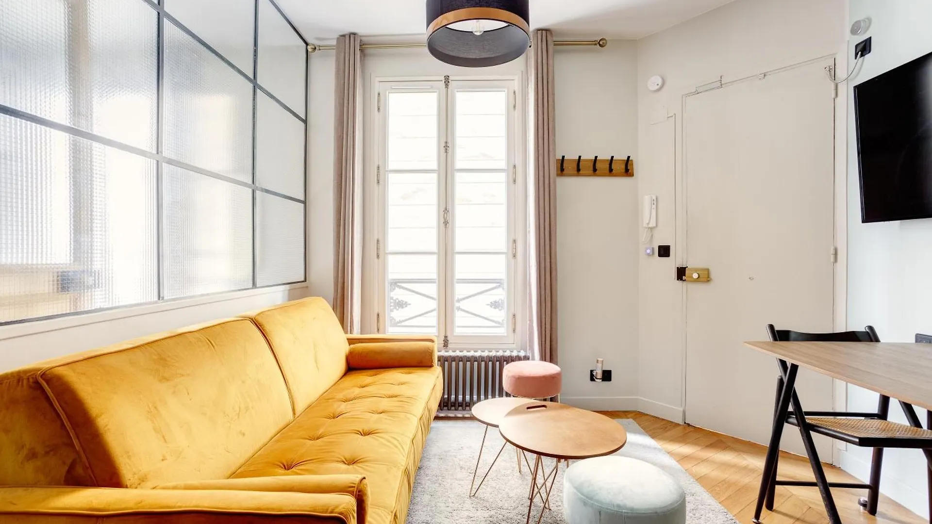 Stylish Apartment In The Heart Of Paris Frankrig