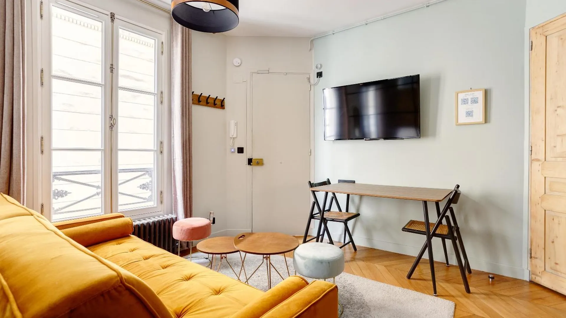 Stylish Apartment In The Heart Of Paris 0*,  Frankrig